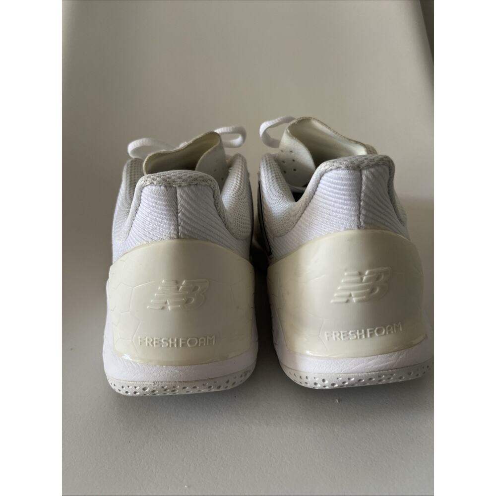 New Balance Fresh Foam Lav V2 Tennis Shoes White Blue Women's Size 7.5 B Medium - Picture 4 of 7